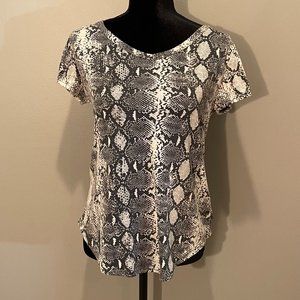 BomBom Womens Snake Skin Print Sht Sleeve Scoop Neck Top sz S NWOT